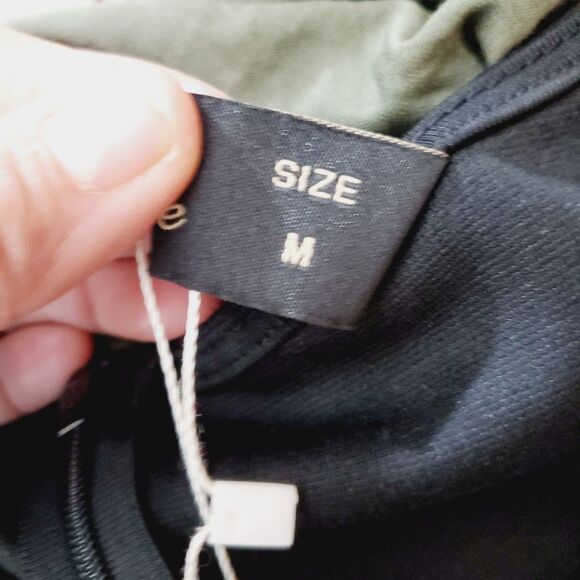 Vfshow Black Pencil Dress  Elegant Bell Sleeve Cocktail Size Medium NWT - Picture 7 of 9